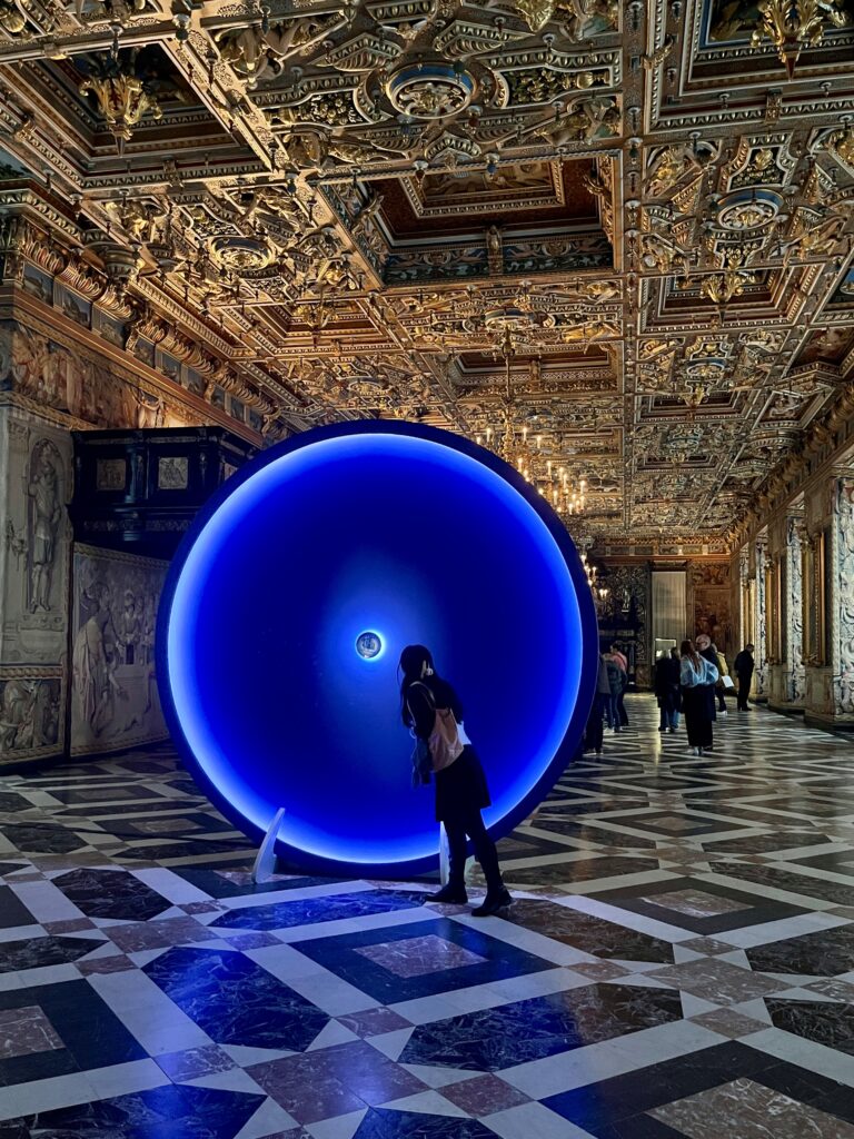 Installation i Riddersalen