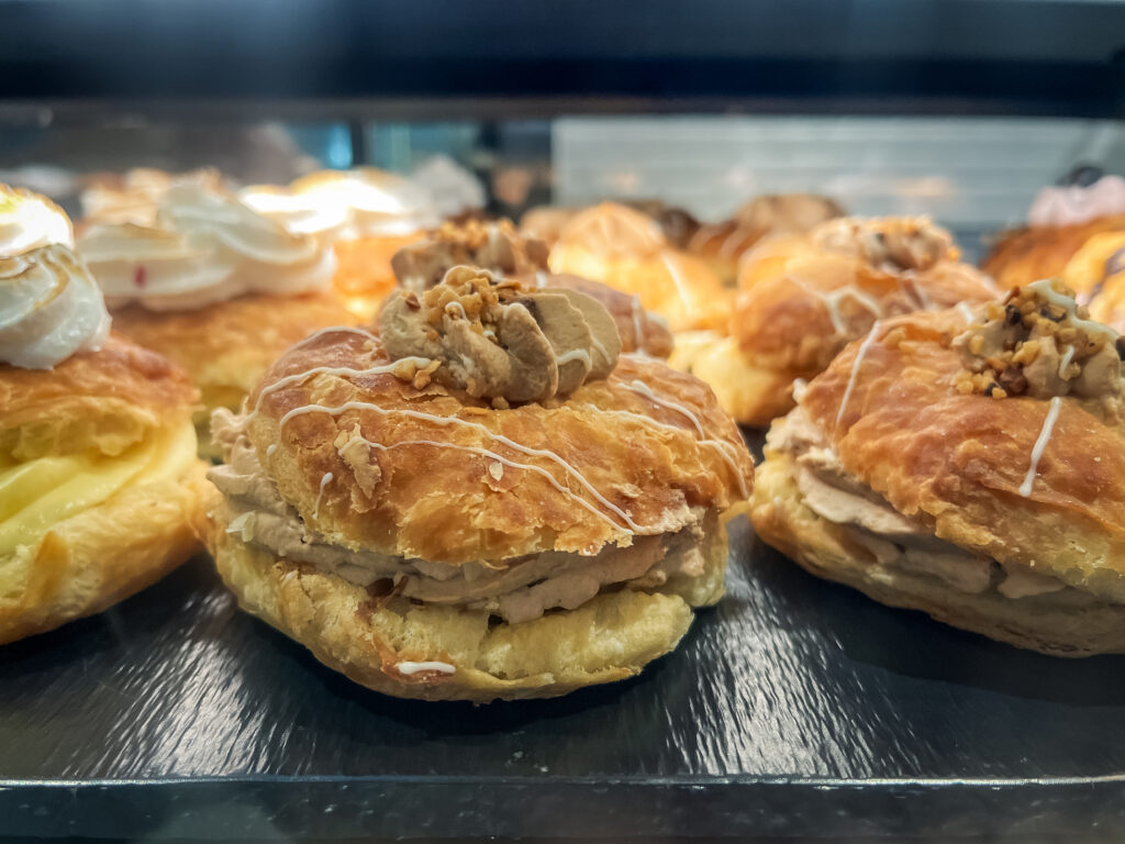 Fastelavnsboller med creme